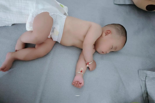 博罗没满月的宝宝